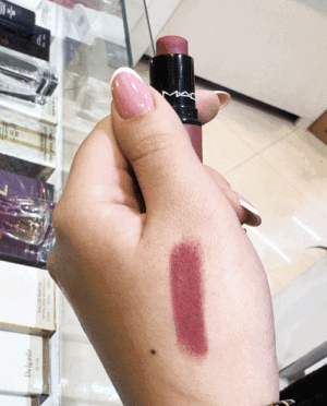 رژلب مک سری اوت لوک سفارش کانادا شماره 02 FADED